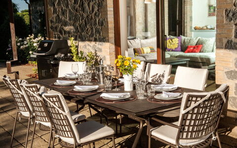 Casale Porano: Møbel, Værelse, Bord, Ejendom, Spisestue, Udendørs Bord, Indretning, Hjem, Stol, Køkken & Spisebord