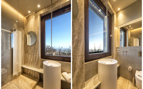 Villa Piazza Della Fortezza: Ejendom, Badeværelse, Værelse, Indretning, Væg, Bygning, Ejendom, Sanitærarmatur, Hjem, Arkitektur