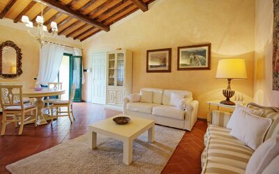 Corbezzolo: Værelse, Ejendom, Bygning, Møbel, Indretning, Stue, Hus, Bord, Ejendom, Loft