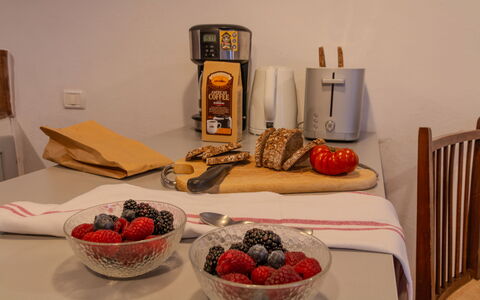 La Miccia: Bordservice, Mad, Ingrediens, Serveware, Frugt, Tallerkner, Fremstille, Kop, Morgenmad