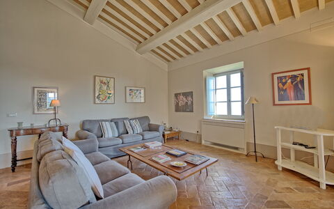 Casa Olivia: Værelse, Ejendom, Bygning, Indretning, Møbel, Loft, Stue, Ejendom, Hus, Etage