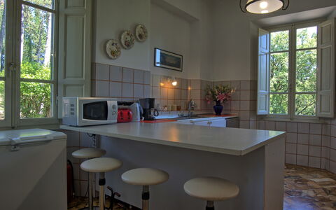 Il Poggio Di Patrignone: Countertop, Værelse, Ejendom, Møbel, Bygning, Hus, Indretning, Køkken, Hjem, Arkitektur