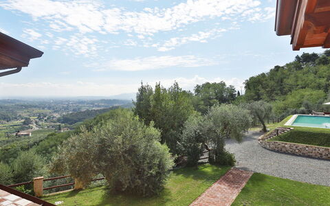 Santo Stefano 10: Ejendom, Himmel, Hus, Bjerg, Græs, Hjem, Ejendom, Arkitektur, Træ, Sommerhus