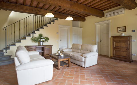 Santo Stefano 10: Værelse, Ejendom, Bygning, Møbel, Stue, Etage, Indretning, Ejendom, Loft, Hus