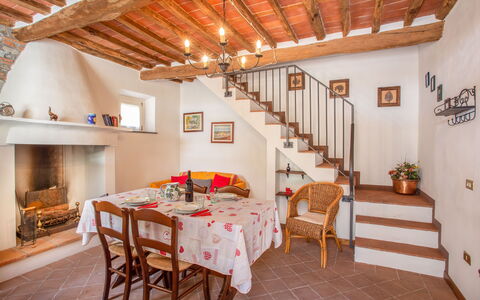 Villa Mastiano: Værelse, Ejendom, Bygning, Loft, Møbel, Indretning, Hus, Ejendom, Spisestue, Etage