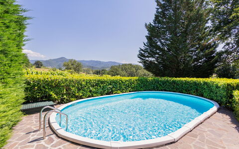 I Pioppi: Svømmepøl, Ejendom, Blå, Hus, Azure, Ejendom, Vand, Botanik, Fritid, Græs