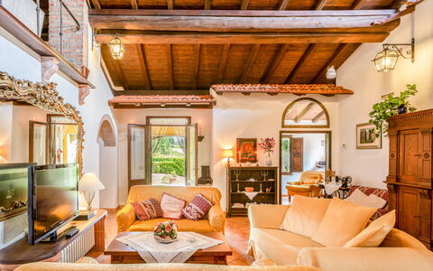 I Pioppi: Stue, Værelse, Ejendom, Loft, Indretning, Bygning, Møbel, Hjem, Hus, Ejendom