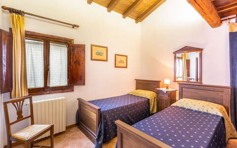 I Pioppi: Værelse, Møbel, Seng, Ejendom, Soveværelse, Bygning, Loft, Indretning, Hus, Sengetøj