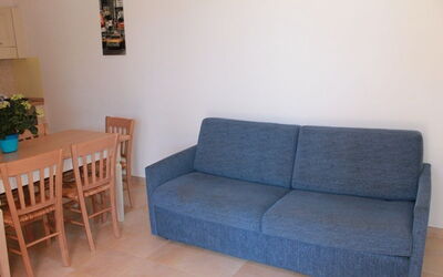 Trilocale Grande Primo Piano 331V: Møbel, Ejendom, Værelse, Couch, Etage, Sofa Seng, Futon, Stue, Hus, Komfort