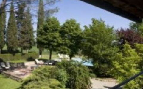 Borgo Santinovo: Natur, Ejendom, Træ, Naturlige Landskab, Sommerhus, Ejendom, Land Lot, Biome, Landskab, Hus