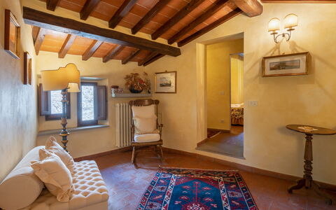 Villa La Terrazza: Værelse, Ejendom, Møbel, Bygning, Indretning, Loft, Hus, Seng, Soveværelse, Ejendom