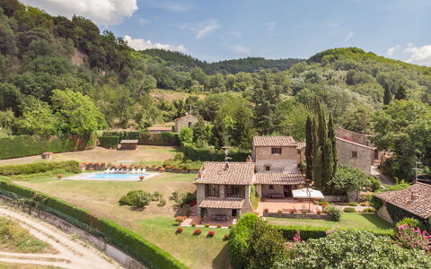 Villa La Terrazza: Bjerglandsby, Naturlige Landskab, Ejendom, Landsby, Landdistrikt, Estate, Hill Station, Bjerg, Hus, Landskab