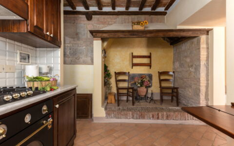 San Martino: Indretning, Møbel, Væg, Gulvbelægning, Træ, Etage, Loft, Køkken, Cabinetry, Belysning