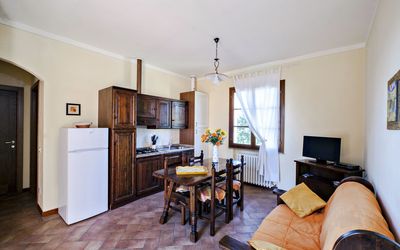 Trilocale 2 Bagni: Værelse, Ejendom, Møbel, Bygning, Indretning, Etage, Hus, Ejendom, Stue, Hårdttræ