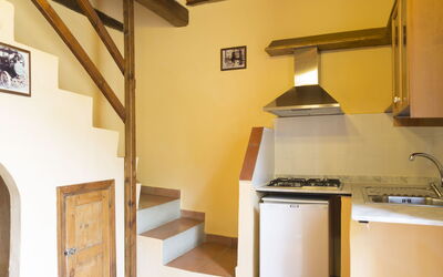 Spino 2: Ejendom, Værelse, Hus, Bygning, Indretning, Ejendom, Møbel, Træ, Lejlighed, Hjem