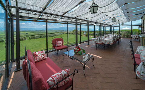 Villa Dei Michelangioli a Brolio: Ejendom, Baldakin, Ejendom, Skygge, Bygning, Værelse, Veranda, Indretning, Gårdhave, Udendørs Struktur