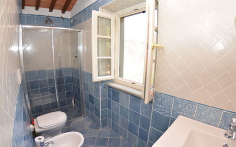 Anfora!!: Badeværelse, Ejendom, Værelse, Flise, Ejendom, Arkitektur, Hus, Bygning, Etage, Indretning