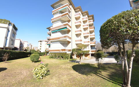 Carnevale: Ejendom, Boligområde, Arkitektur, Ejendom, Bygning, Hus, Lejlighed, Blandet Brug, Urban Design, Kvarter