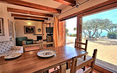 Raggio Di Sole Sull'argentario: Ejendom, Værelse, Bygning, Møbel, Indretning, Hus, Hjem, Bord, Ejendom, Stue