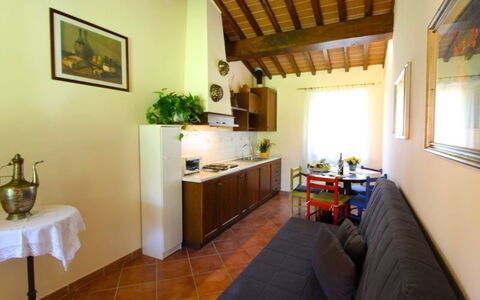 Villa le Balze: Ejendom, Værelse, Bygning, Møbel, Hus, Indretning, Ejendom, Etage, Loft, Villa