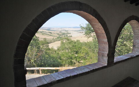 Podere Palazzo: Arkitektur, Vindue, Arch, Træ, Buebro, Viaduct, Bygning, Dagslys, Bro, Rots