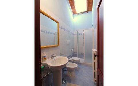 Galleria di Brolio: Ejendom, Værelse, Bygning, Badeværelse, Arkitektur, Hus, Indretning, Ejendom, Loft, Sanitærarmatur