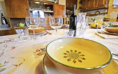 Appartamento Luna: Gul, Mad, Fad, Bord, Restaurant, Måltid, Køkken, Bordservice, Porcelæn