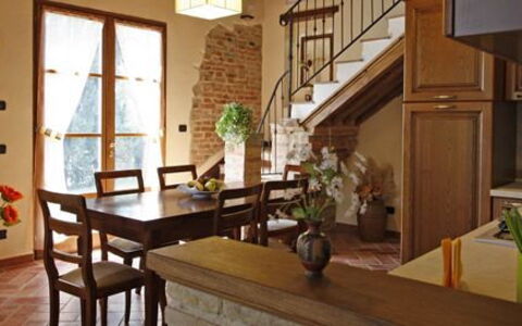 Villa Camelia: Værelse, Møbel, Bygning, Ejendom, Indretning, Bord, Spisestue, Hus, Hårdttræ, Køkken & Spisebord