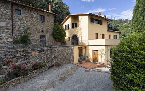 Villa Del Sole: Ejendom, Bygning, Hus, Ejendom, Estate, Hjem, Arkitektur, Himmel, Facade, Boligområde