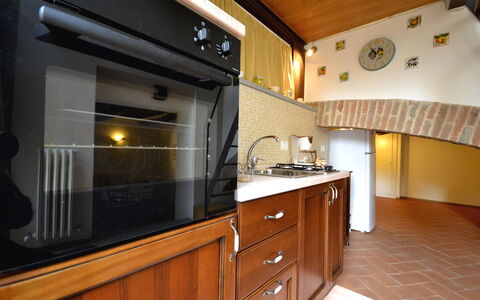 Appartamento Passerini: Countertop, Ejendom, Værelse, Cabinetry, Køkken, Møbel, Bygning, Indretning, Hjem, Belysning