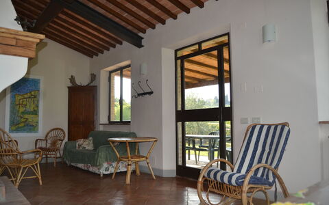 Villa Cafaggiola: Ejendom, Værelse, Bygning, Hus, Møbel, Indretning, Stue, Etage, Ejendom, Bord