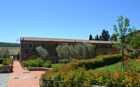 Borgo Casa Di Lappi: Ejendom, Vegetationen, Have, Hus, Himmel, Botanik, Arkitektur, Træ, Ejendom, Bygning