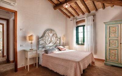 agriturismo-la-papessa-chianti-san-donato-farmhouse-rododendro-bedroom