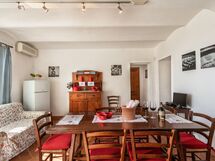 agriturismo-la-papessa-chianti-san-donato-farmhouse-azalea-living-room