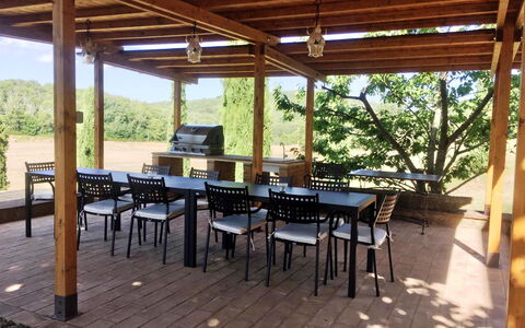 Villa Le Caggia: Ejendom, Ejendom, Bygning, Værelse, Hus, Gårdhave, Hjem, Bord, Veranda, Møbel