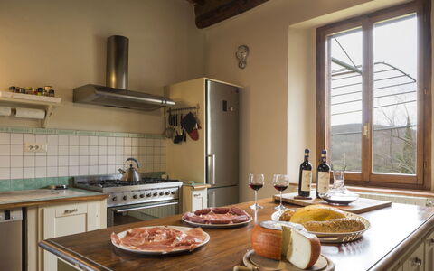 Villa Le Caggia: Countertop, Værelse, Køkken, Ejendom, Møbel, Indretning, Cabinetry, Bygning, Hus, Etage