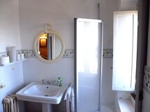 podere-san-giovanni-narni-terni-villa-bathroom