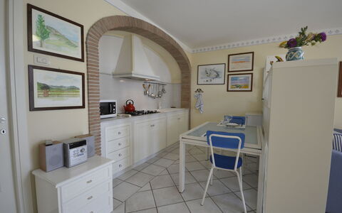 Casale Valentina: Ejendom, Værelse, Bygning, Møbel, Hus, Ejendom, Indretning, Arkitektur, Etage, Lejlighed