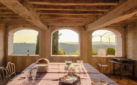 Fontanelle 16: Bygning, Ejendom, Værelse, Indretning, Hus, Ejendom, Arkitektur, Estate, Bord, Møbel