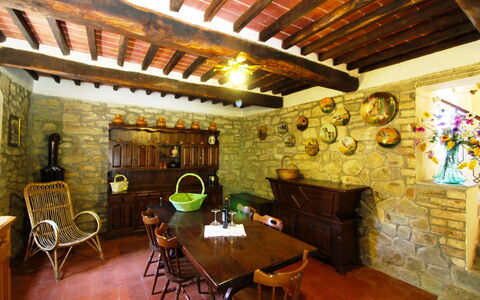 Villa Gioiosa: Bygning, Ejendom, Værelse, Indretning, Hus, Loft, Restaurant, Møbel, Estate