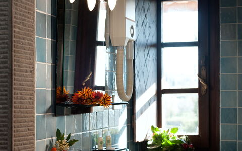 la-piazza-di-san-donato-reggello-multiproperty-san-donato-1-trilo-bathroom