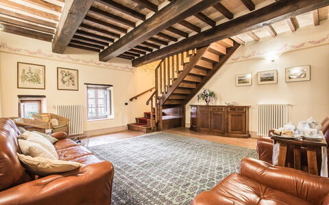 Torre del Cielo: Ejendom, Værelse, Stue, Bygning, Indretning, Møbel, Ejendom, Hjem, Loft, Hus