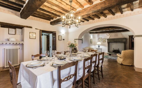 Torre del Cielo: Ejendom, Værelse, Bygning, Restaurant, Indretning, Loft, Møbel, Ejendom, Spisestue, Hus