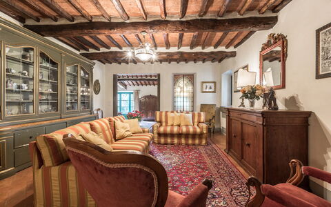 Villa Dell'angelo: Værelse, Ejendom, Møbel, Bygning, Indretning, Loft, Hus, Stue, Ejendom, Hjem