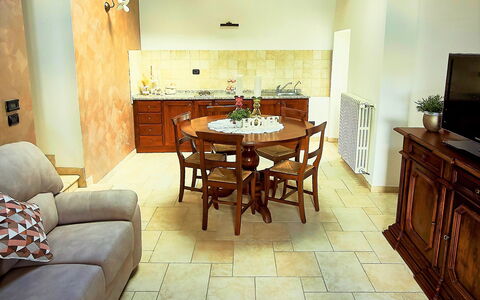 Villa Umbra: Værelse, Ejendom, Møbel, Etage, Indretning, Bygning, Hus, Bord, Flise, Loft