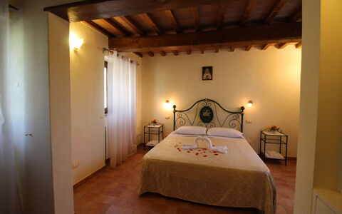 Poggio del Fabbro: Soveværelse, Værelse, Seng, Ejendom, Møbel, Bygning, Sengetøj, Indretning, Suite, Hus