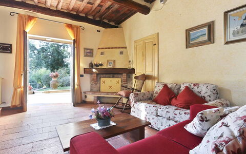 La Castagnara: Ejendom, Værelse, Bygning, Møbel, Hus, Stue, Ejendom, Indretning, Hjem, Villa