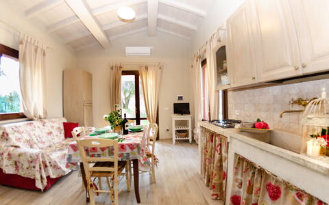 Ai Salici: Værelse, Ejendom, Møbel, Bygning, Indretning, Loft, Etage, Køkken, Hus, Hjem