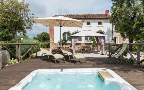 Villa Del Santo Bastiano: Ejendom, Hus, Svømmepøl, Hjem, Bygning, Ejendom, Boligområde, Estate, Villa, Backyard