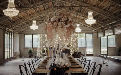 Antico Borgo San Lorenzo - Weddings And Events: Møbel, Bord, Ejendom, Vindue, Stol, Dekoration, Bygning, Lys, Indretning, Arkitektur